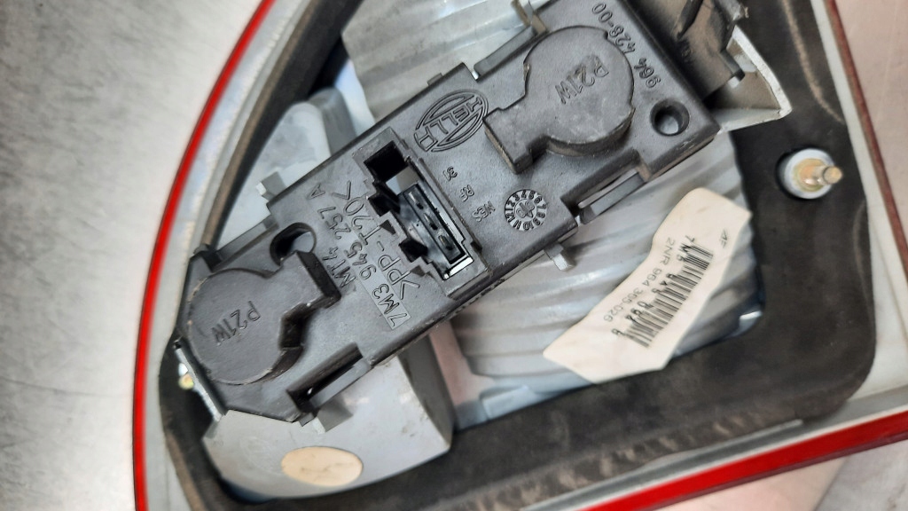 фото №3, Лампа задняя левая ford galaxy 01r