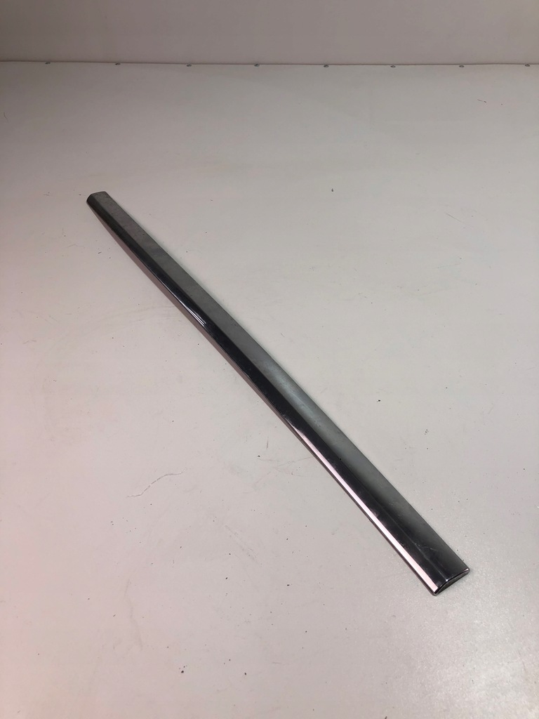 фото №1, Молдинг дверь перед левый vw transporter t6