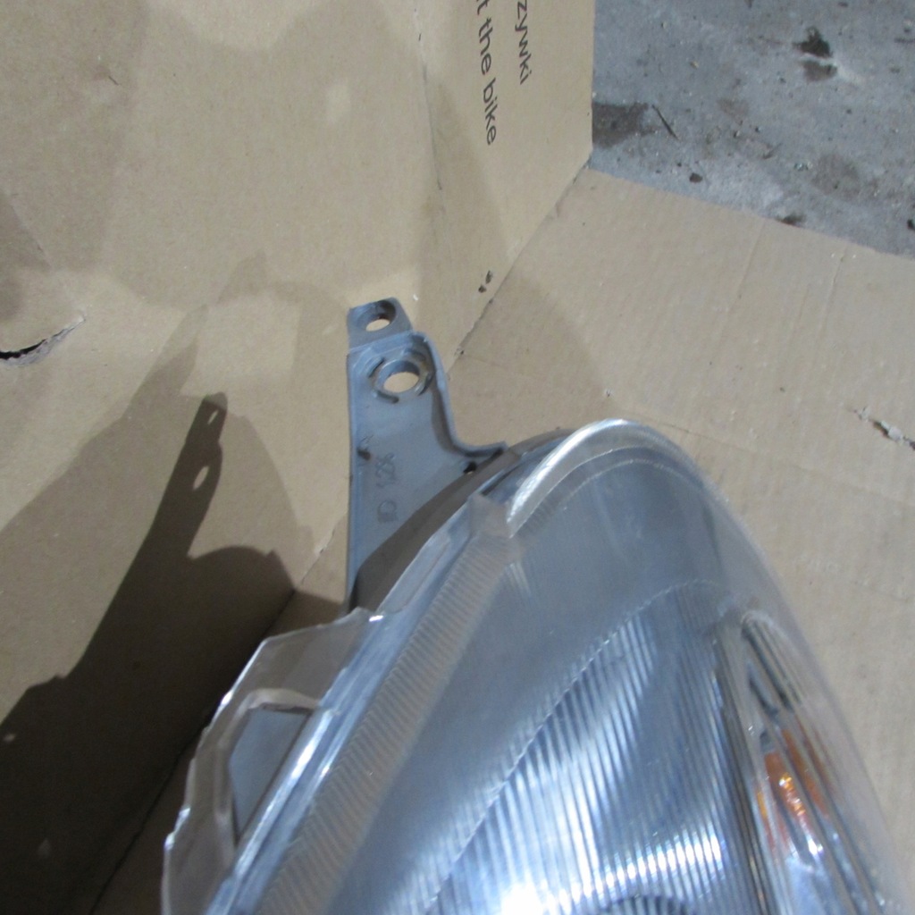 фото №7, Toyota yaris i 99-03r лампа перед левая