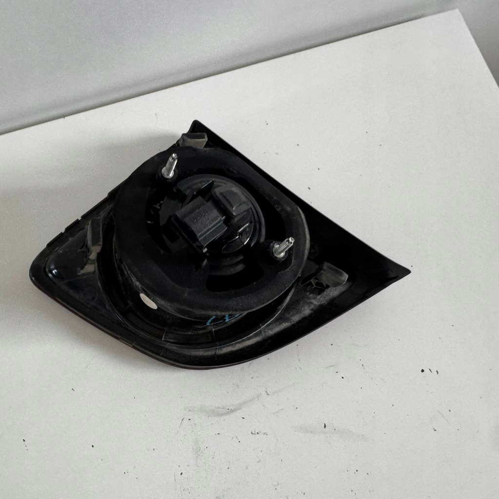 фото №8, Лампа лівий задня лампа задня vw golf 5 plus 5m0945094n