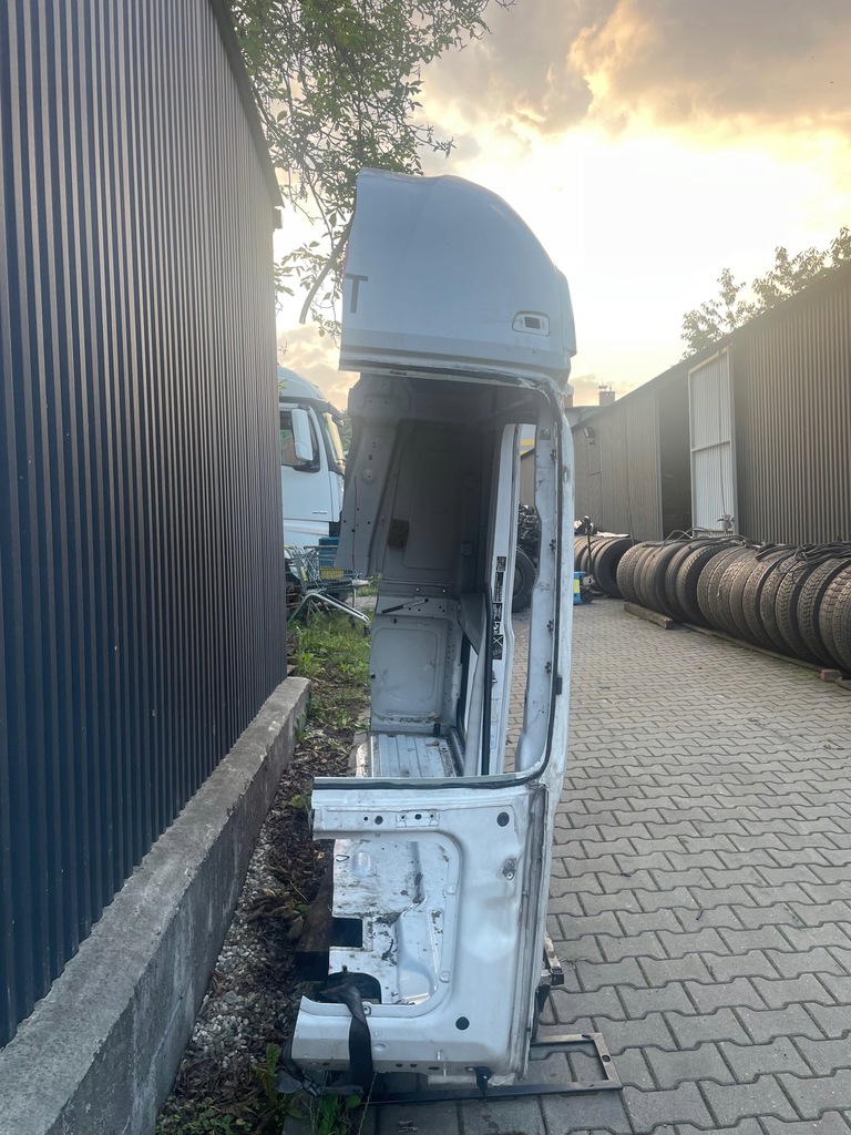 фото №7, Mercedes actros mp4 mp5 кабіна bok обшивка чверть кабіни чверть stream