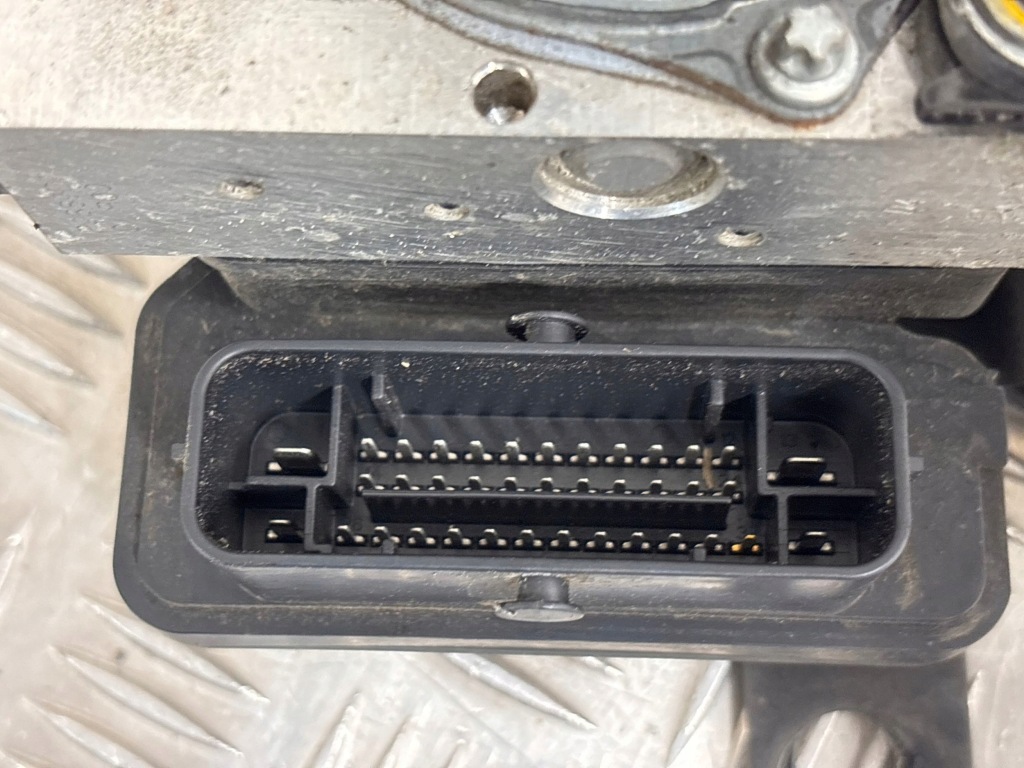 Peugeot expert 2018 насос abs Недорого