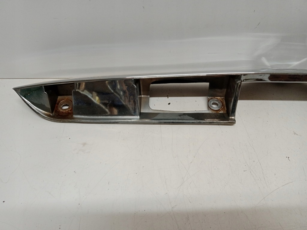 фото №4, Mazda tribute накладка молдинг хром с крышки задний