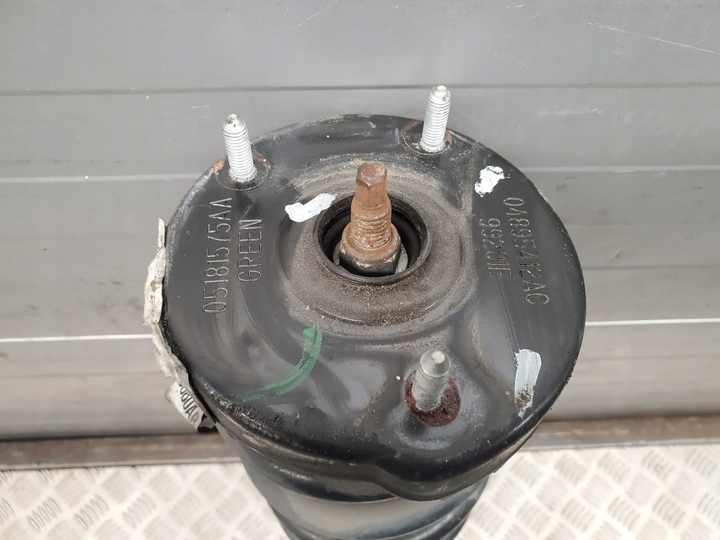 фото №7, Dodge challenger 2015 3.6 rwd перед сторона левая амортизатор