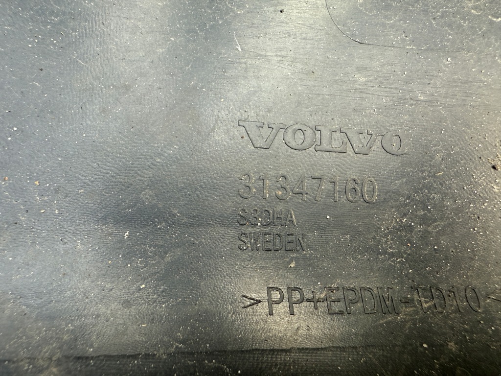 Купить Бампер задний задняя volvo v40 ii 13r r-design 31283756 1347160