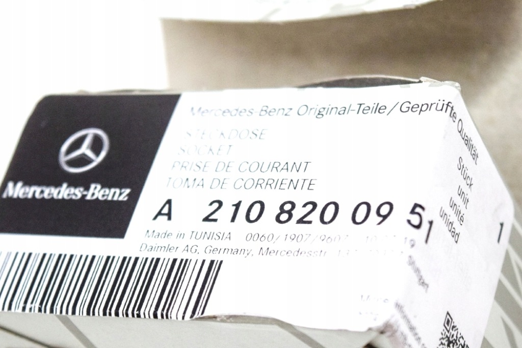 фото №9, Mercedes-benz klasa c w202 разъём питания 12 v nowe оригинальные a2108200