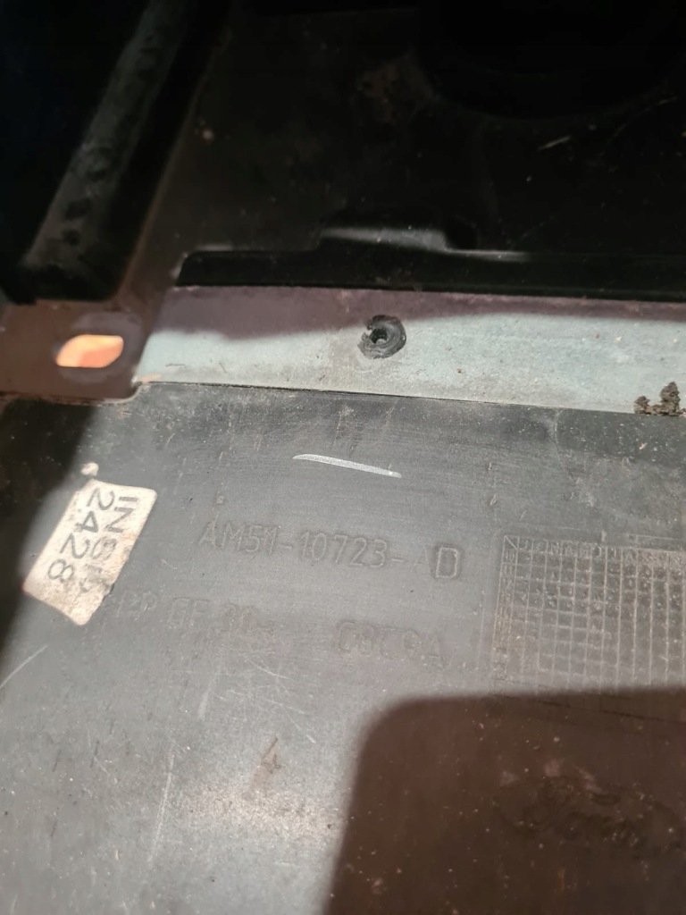 Корпус аккумулятор ford focus mk3 am51-10723-ad Недорого