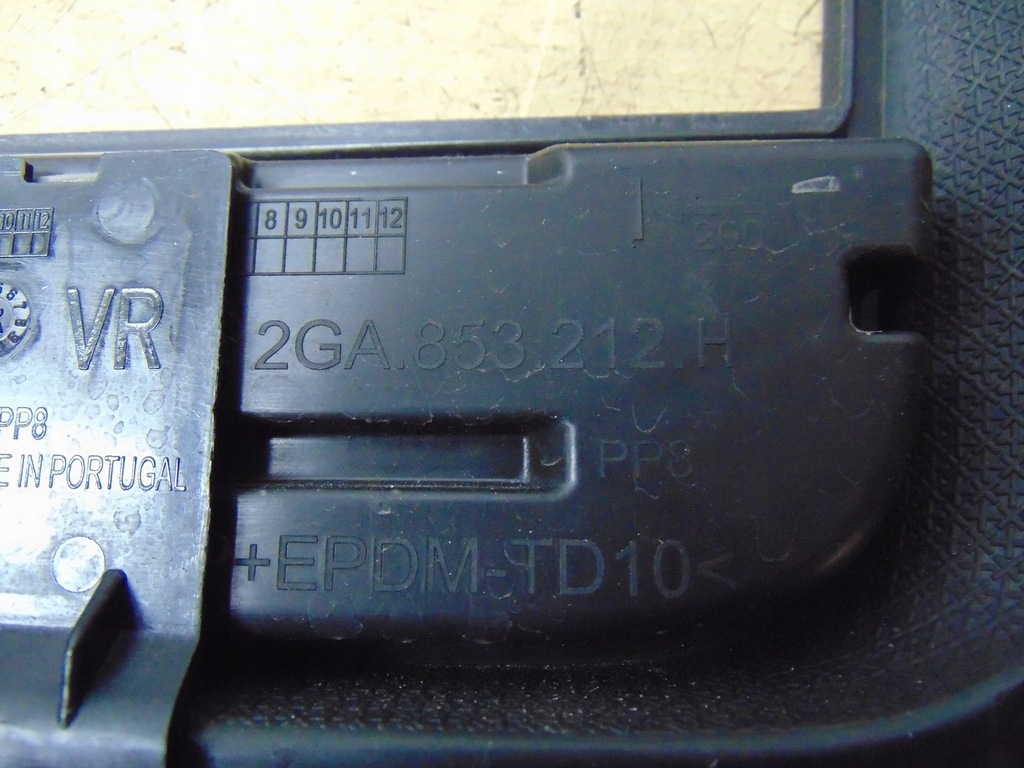 фото №12, Решётка w бампер правая vw t-roc 2ga853808c