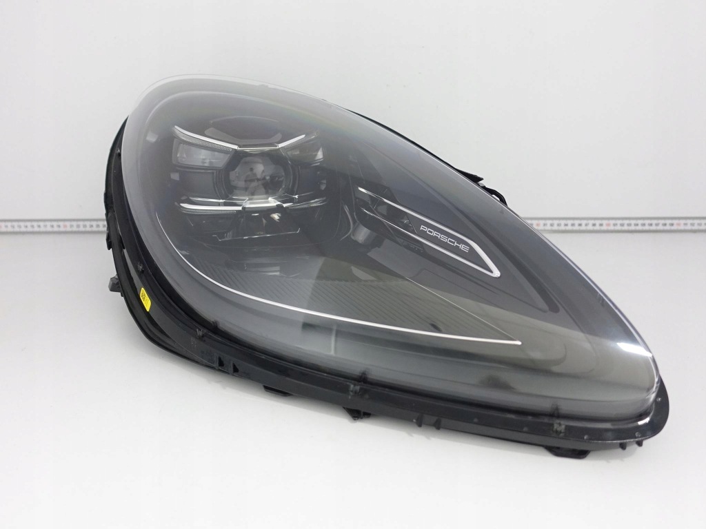 Купити Porsche macan 95b 2 рестайлінг  21-24 фара full led pdls matrix правий європа
