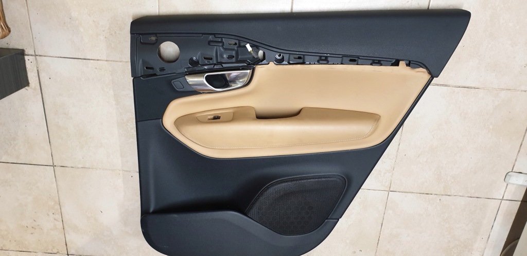 фото №1, Обшивка обивка с дверь правый задняя volvo xc90 ii