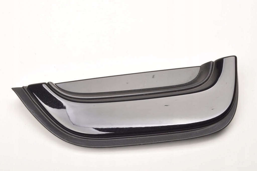 фото №1, Volvo s60 iii захист крила молдинг заглушка 32262585 права