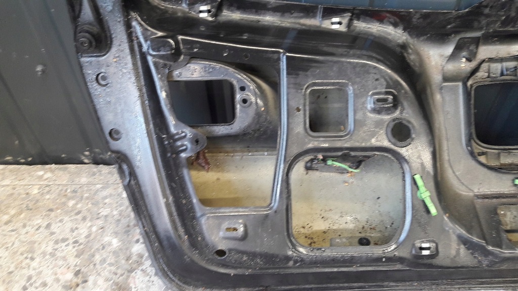 фото №12, Кришка багажника багажника seat ibiza iii czarna uszko