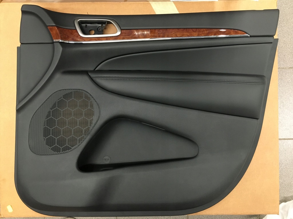 фото №1, Оббивка двері jeep grand cherokee