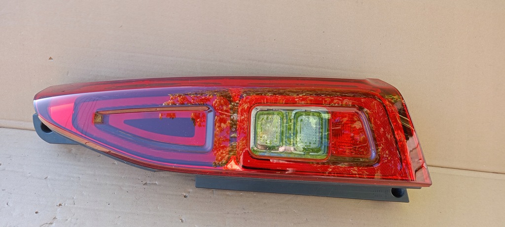 фото №1, Лампа задняя задняя правая combo e rifter berlingo iv 16-23 9820555080 311006967