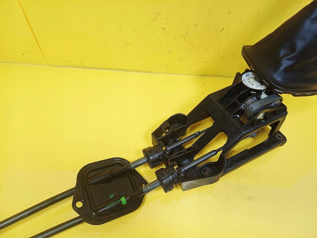 Домкрат механический выборщик тросы чехол ручка peugeot 107 1.0 бензин nr5 Недорого