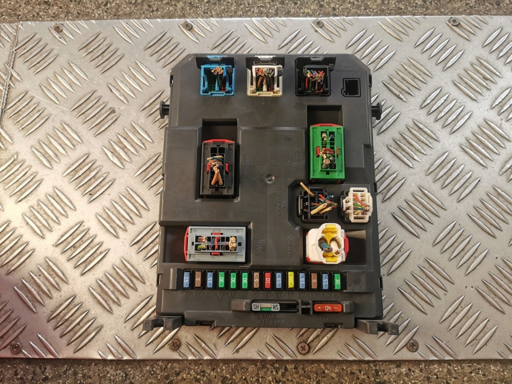 фото №1, Citroen ds3 оригінальний номер модуль блок керування bsi 9666952280