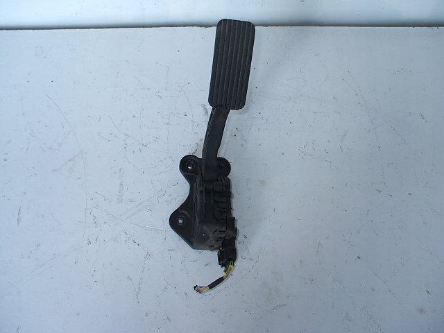 фото №1, Hyundai i30 i педаль газа потенциометр