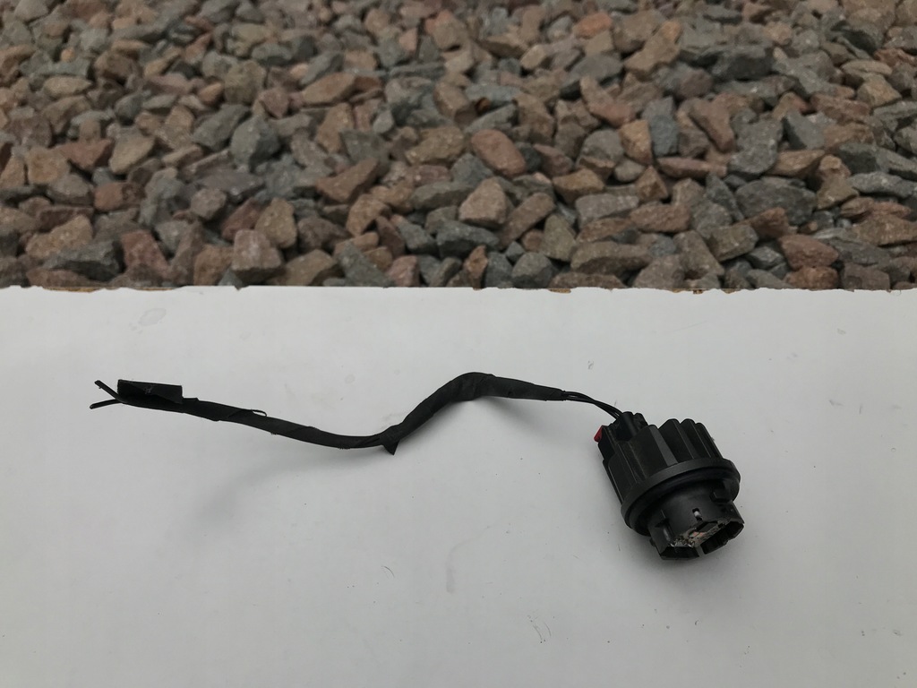 фото №1, Toyota corolla e21 штекер колодка лампи led 18-