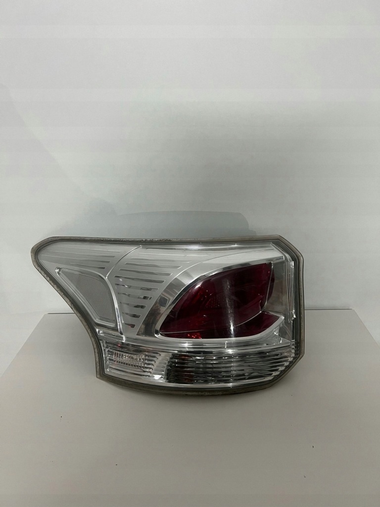 фото №1, Mitsubishi outlander 2013 лампа задня