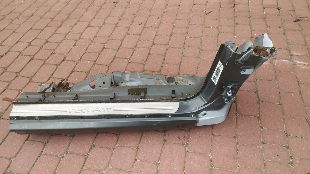 фото №1, Peugeot 307 cc bok правый порог