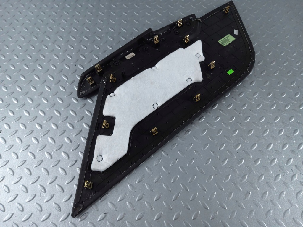 Element консолі центральної ліва сторона cadillac xts 22922198 в Україні