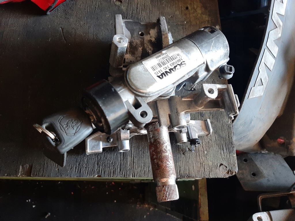 фото №1, Scania r замок зажигания с ключ