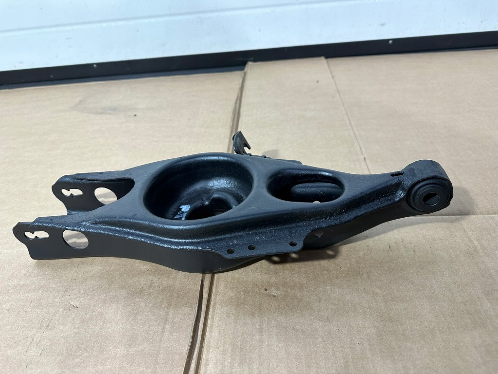 фото №5, Важіль правий задня, правий задній, нижній задня mercedes cls w219 ir