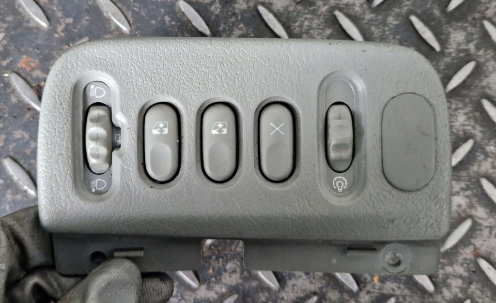 фото №1, Перемикач панель вікон scenic i lift 7700432429