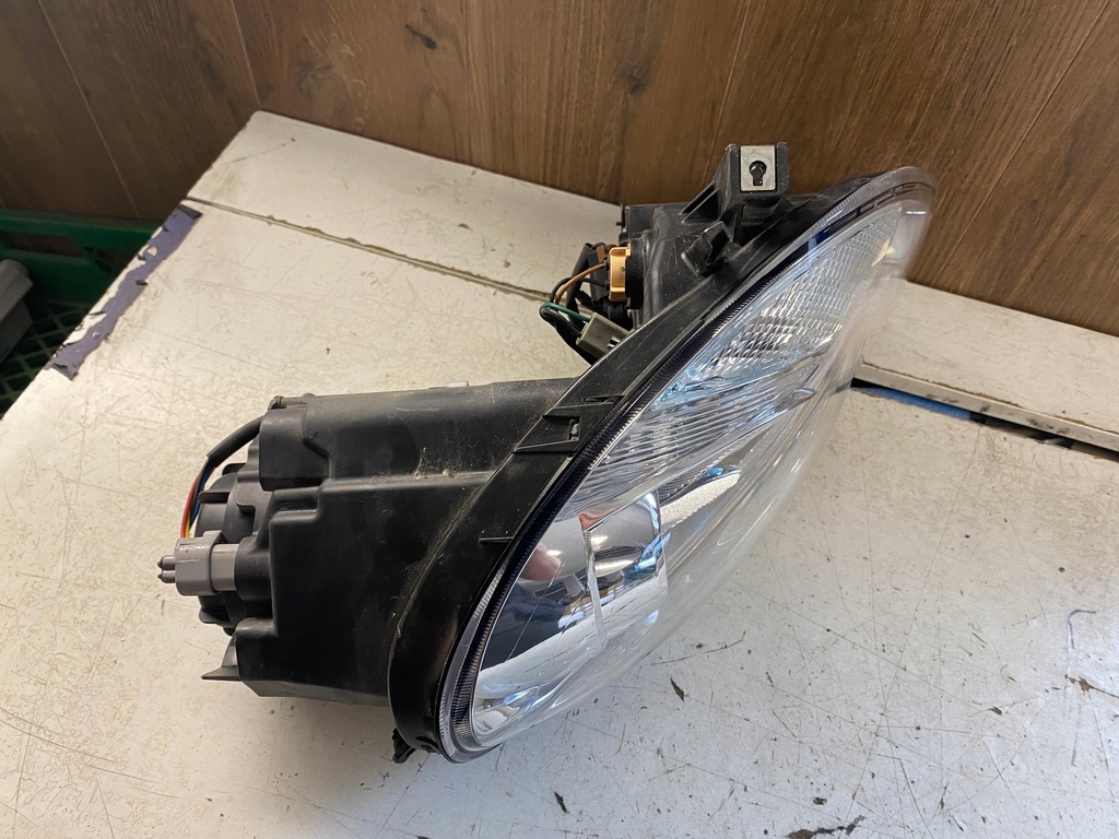 фото №12, Mitsubshi i-miev лампа лівий перед