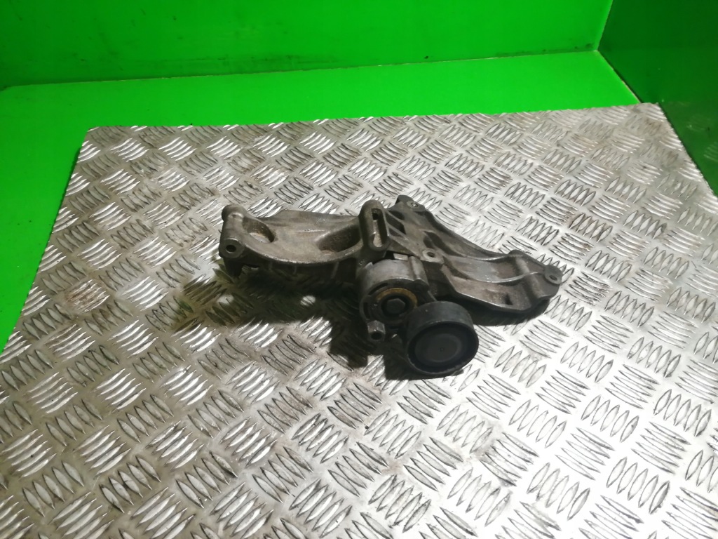 Кронштейн генератора 1.5dci k9kj752 renault modus kangoo 8200365097 Цена