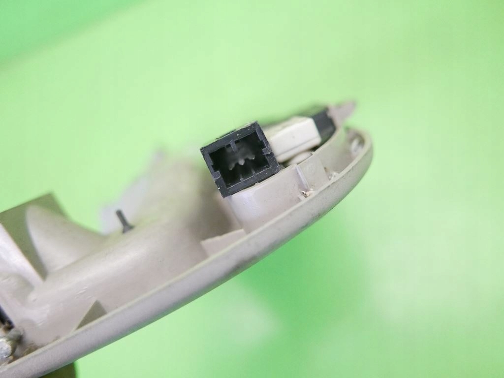 фото №7, Лампа кабіни ручка права задня kia carnival i 99-