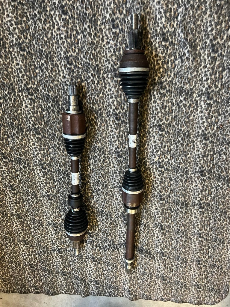 Renault megane iv приводной вал правая левая 1.6 dci Оригинал