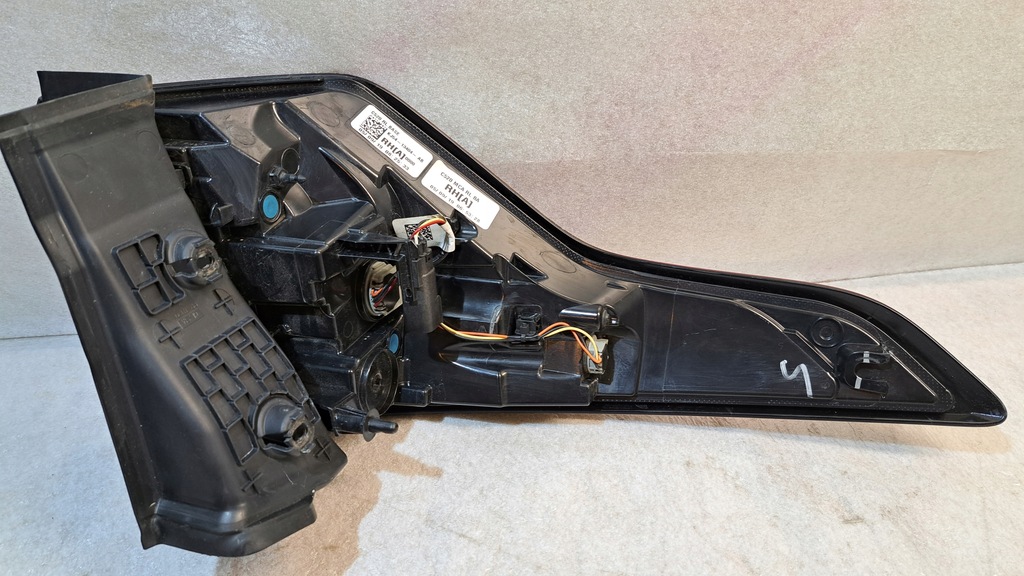 фото №9, Ford escape lift лампа задняя правая