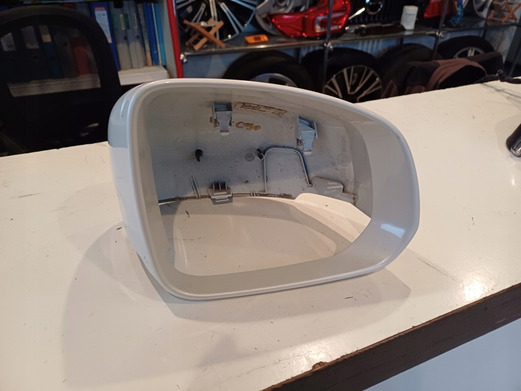 фото №1, Накладка зеркало volvo xc90 ii 2015- правая