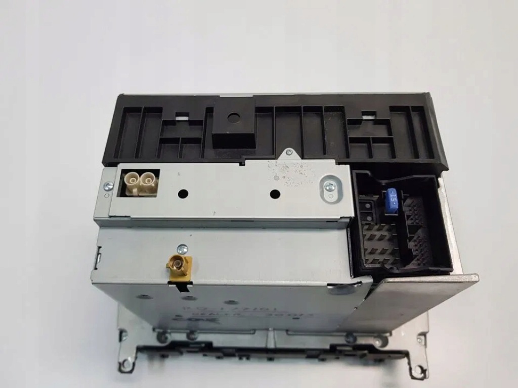 Оригинальные радио cd mercedes clc w203 a2039000000 Оригинал