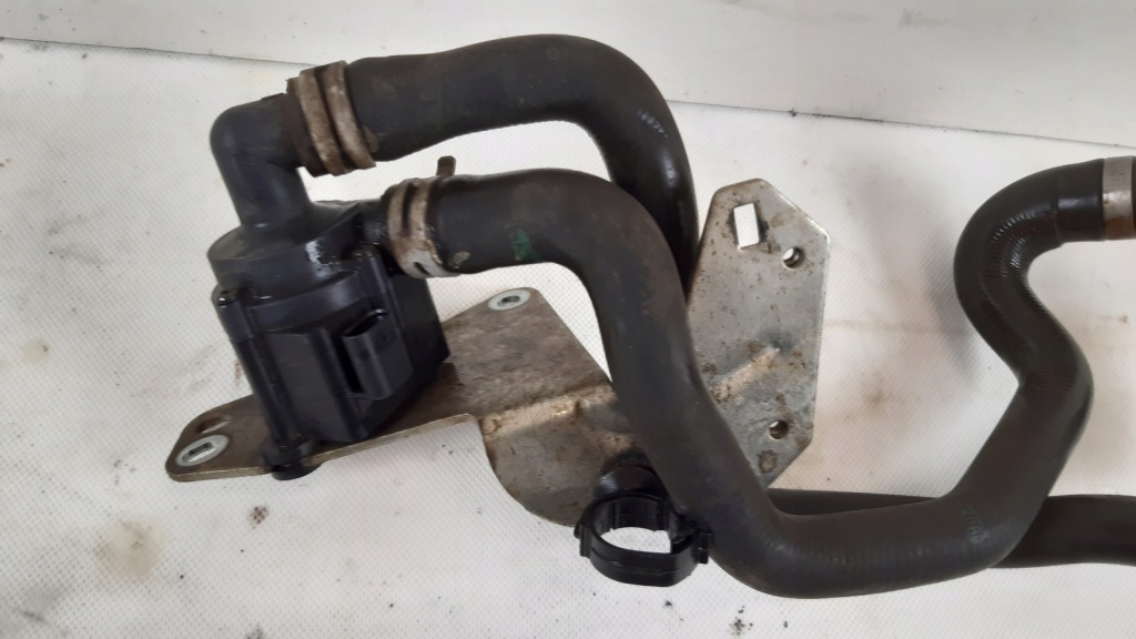 Volvo v60 ii 2.0 d4 додаткова насос води дроти 31368042 в Україні