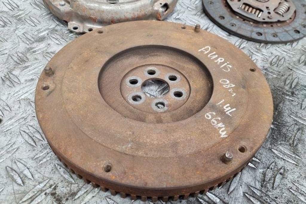 фото №13, Комплект сцепления toyota auris _e15_ 312100d040 1.4l дизель 66kw 2008