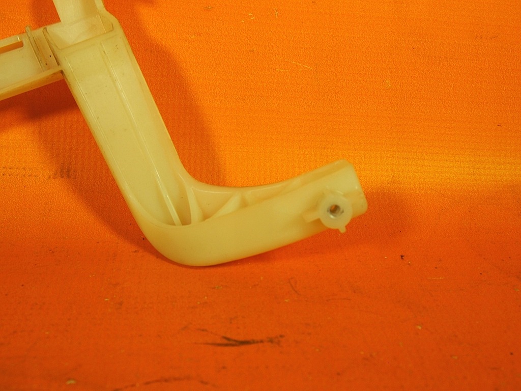 фото №8, Audi a3 s3 8v sedan направляющая стекло задняя правая 8v5839068