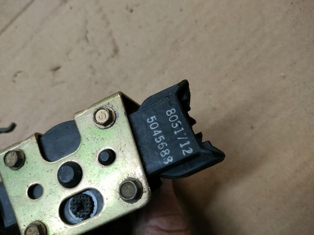 фото №3, Opel ascona c помпа модуль центрального замка rv