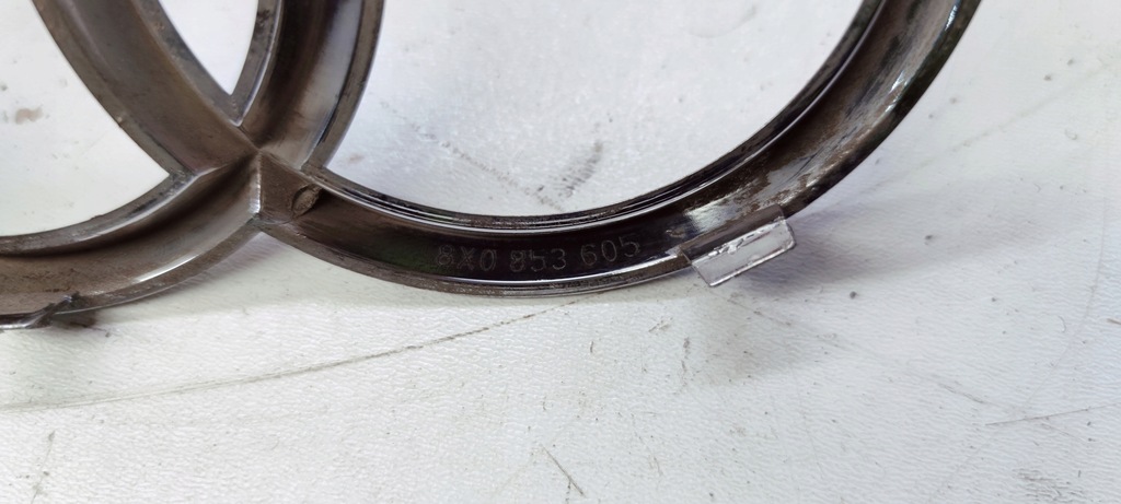 фото №5, Эмблема значок решетка перед audi a1 8x0853605