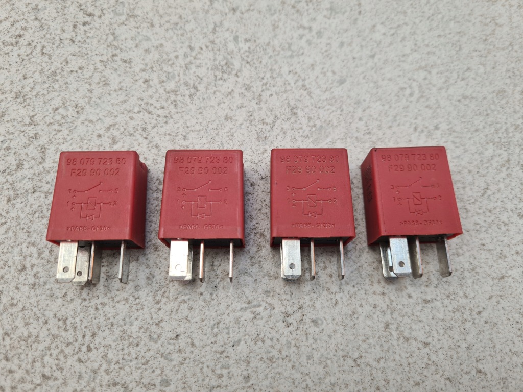 фото №1, Citroen ds3 crossback реле 9807972380