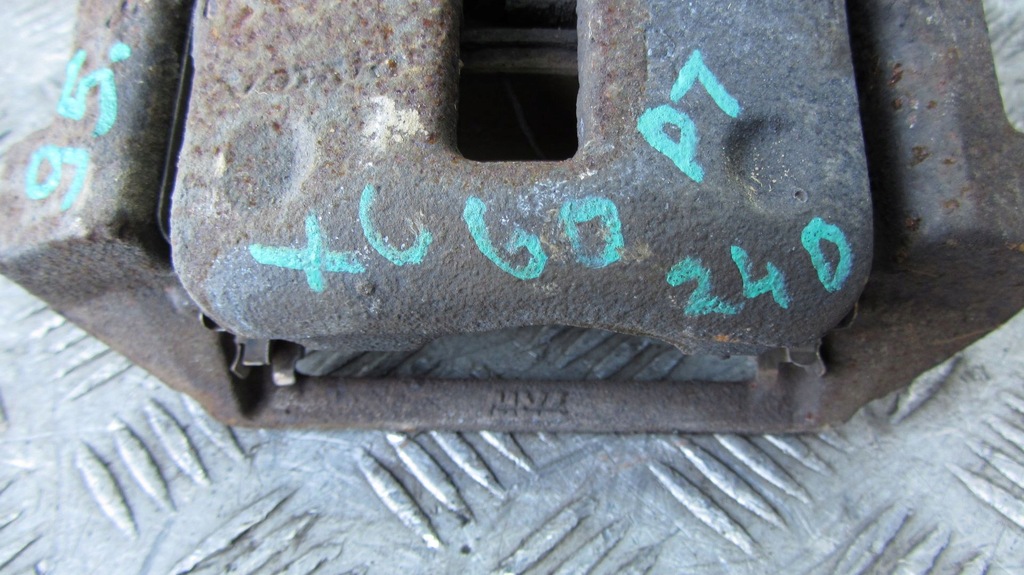 фото №7, Volvo xc60 супорт правий задня задній 09-17