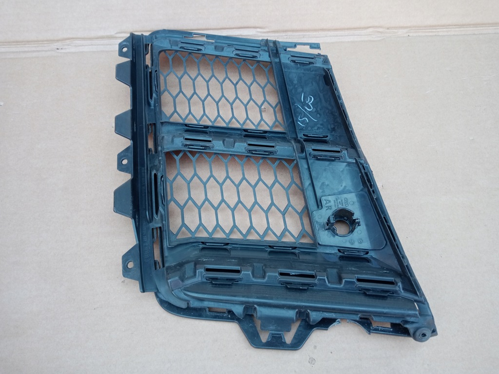 фото №5, Audi r8 правая решётка бампера 4s0807684s