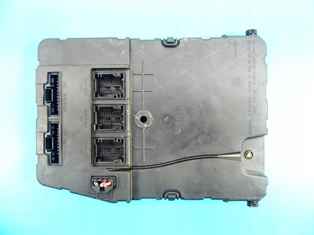 Купити Блок керування модуль uch renault scenic 2 8200309693