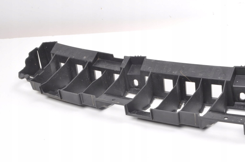 Porsche cayenne 9y0 направляющая бампера задний  задний середина p2 9y0807863 Цена