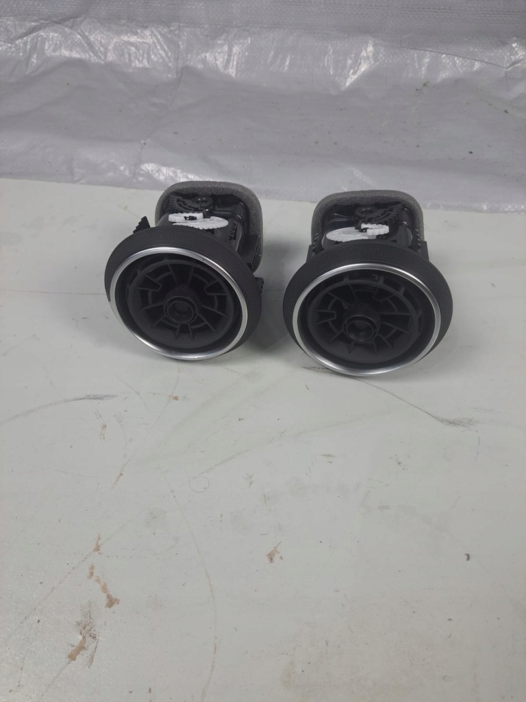 фото №1, Решітка обдув повітря 81a820901e audi q2