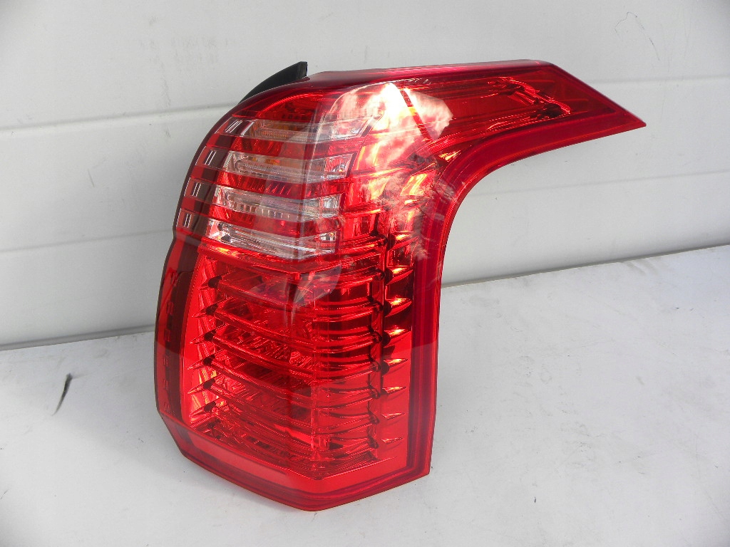 фото №1, Peugeot 5008 задняя лампа правая сторона