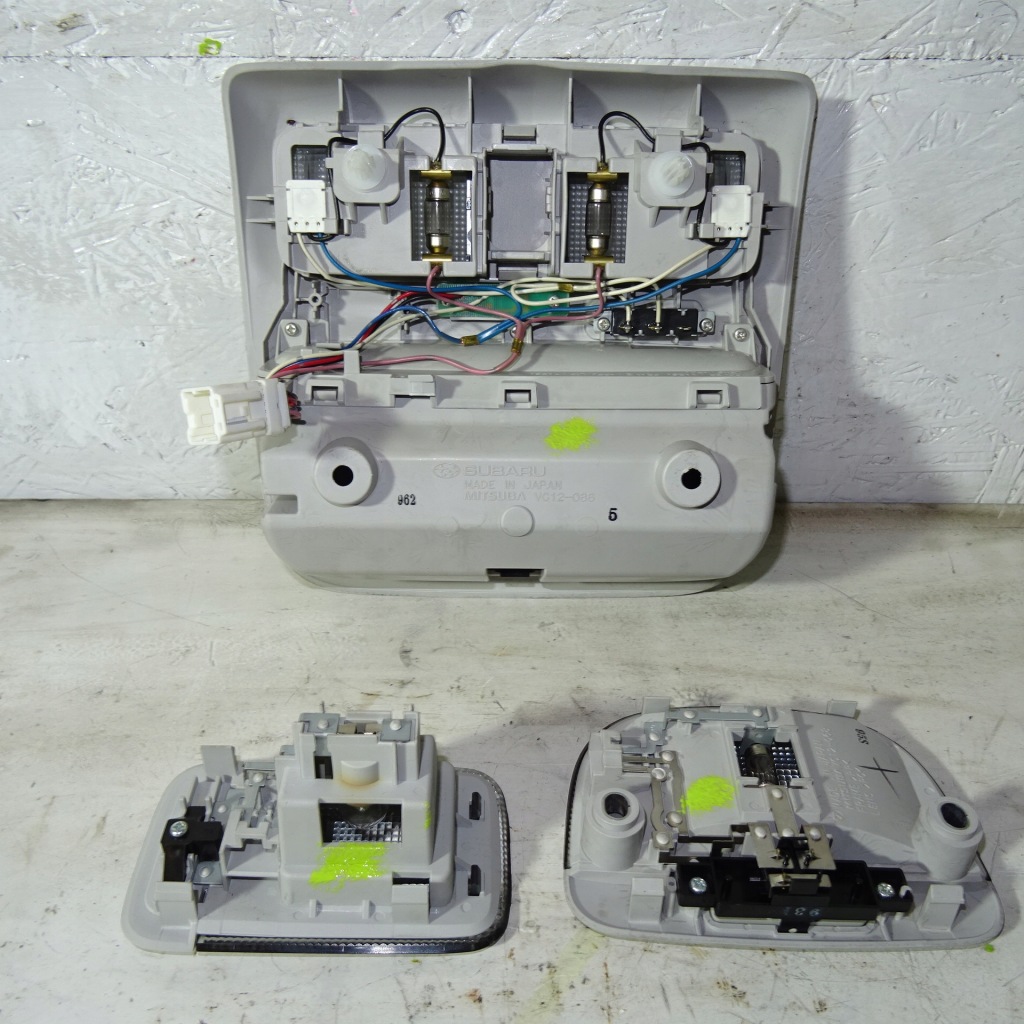 фото №2, Subaru forester iii фонари салона vc12-086