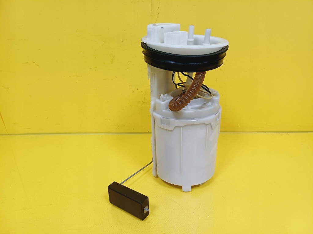 Помпа насос пального w бак vw polo iv 1.2b 6q0919051f nr9 Зі Шроту