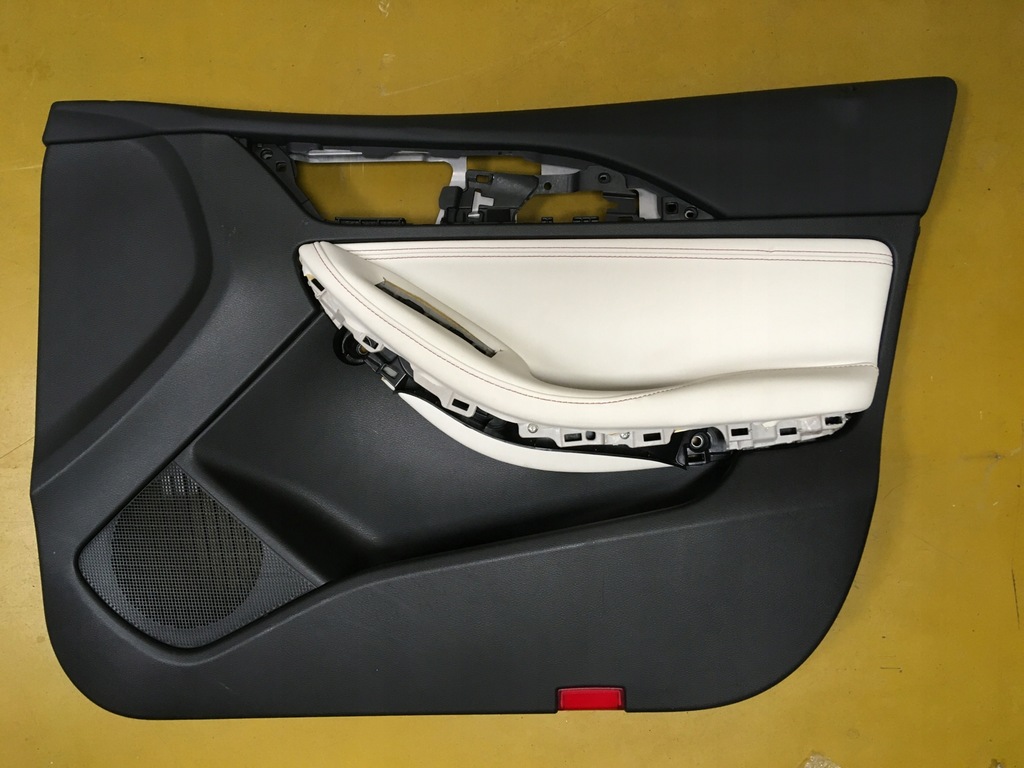 фото №1, Обшивка обивка дверь правый перед infiniti q30